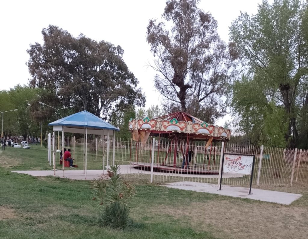 Vecinos cuestionan la falta de mantenimiento en el Parque Valentina Norte