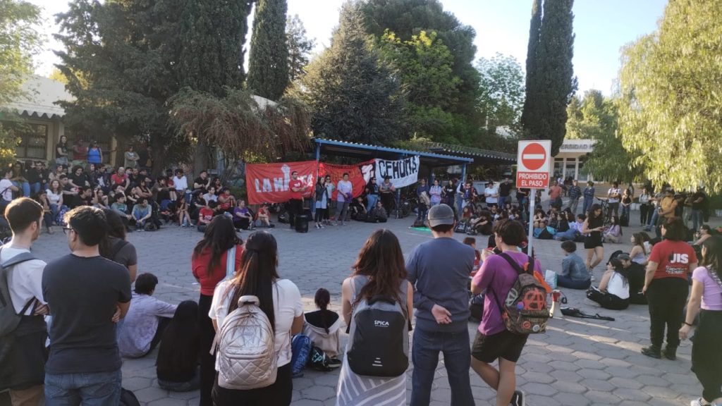 Así seguirán las acciones de estudiantes en la Universidad Nacional del Comahue