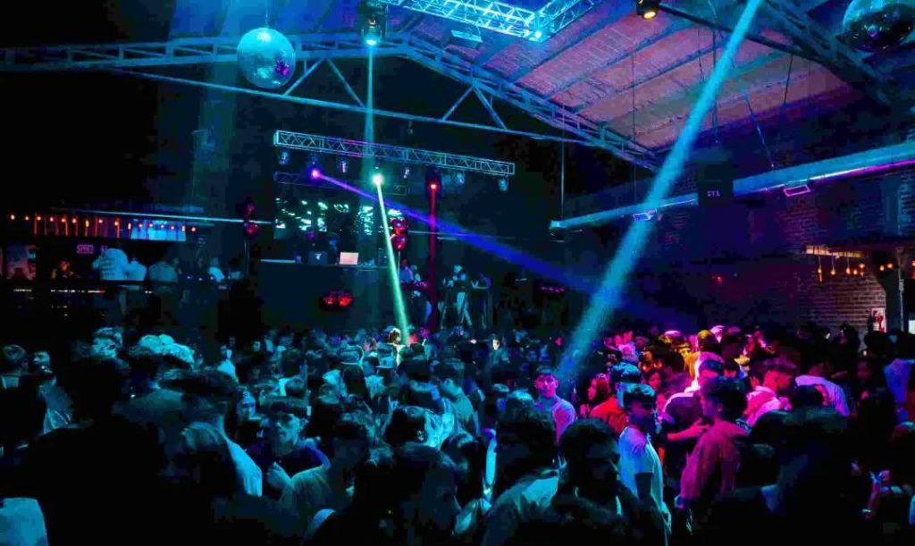 Joven fue hospitalizado tras ser golpeado a la salida de un boliche