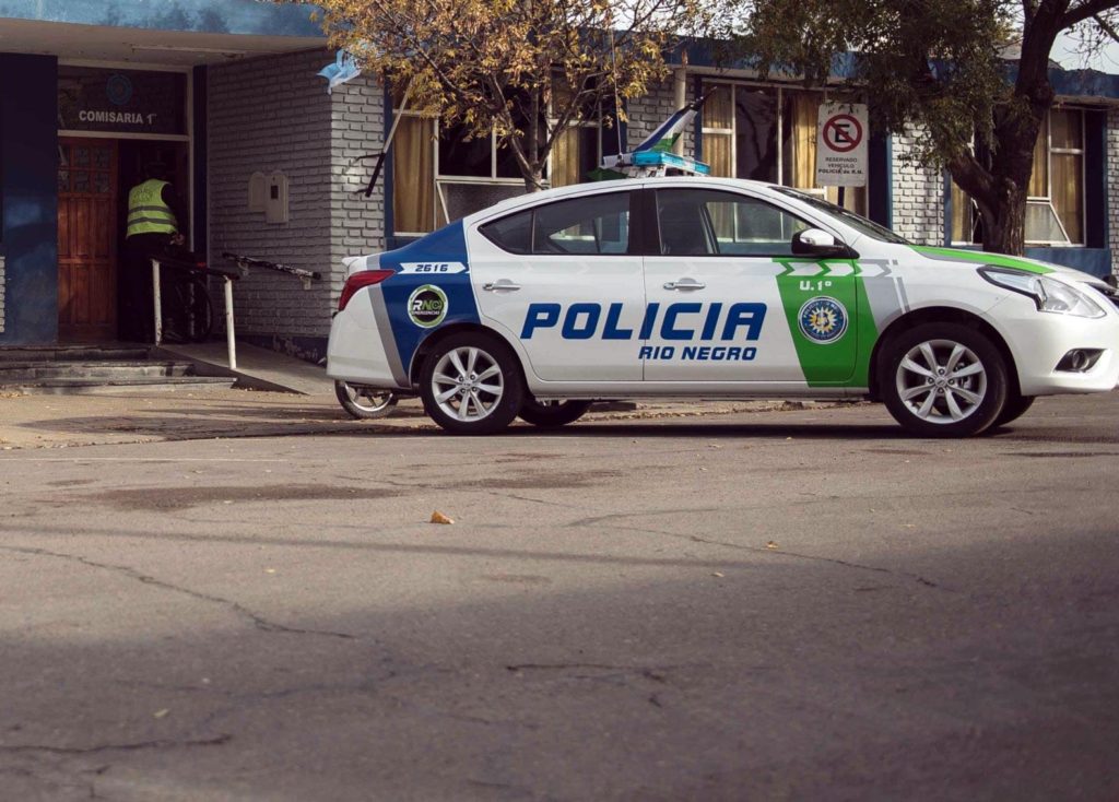 Viedma: Joven fue demorado tras agredir a policías y negarse al alcotest