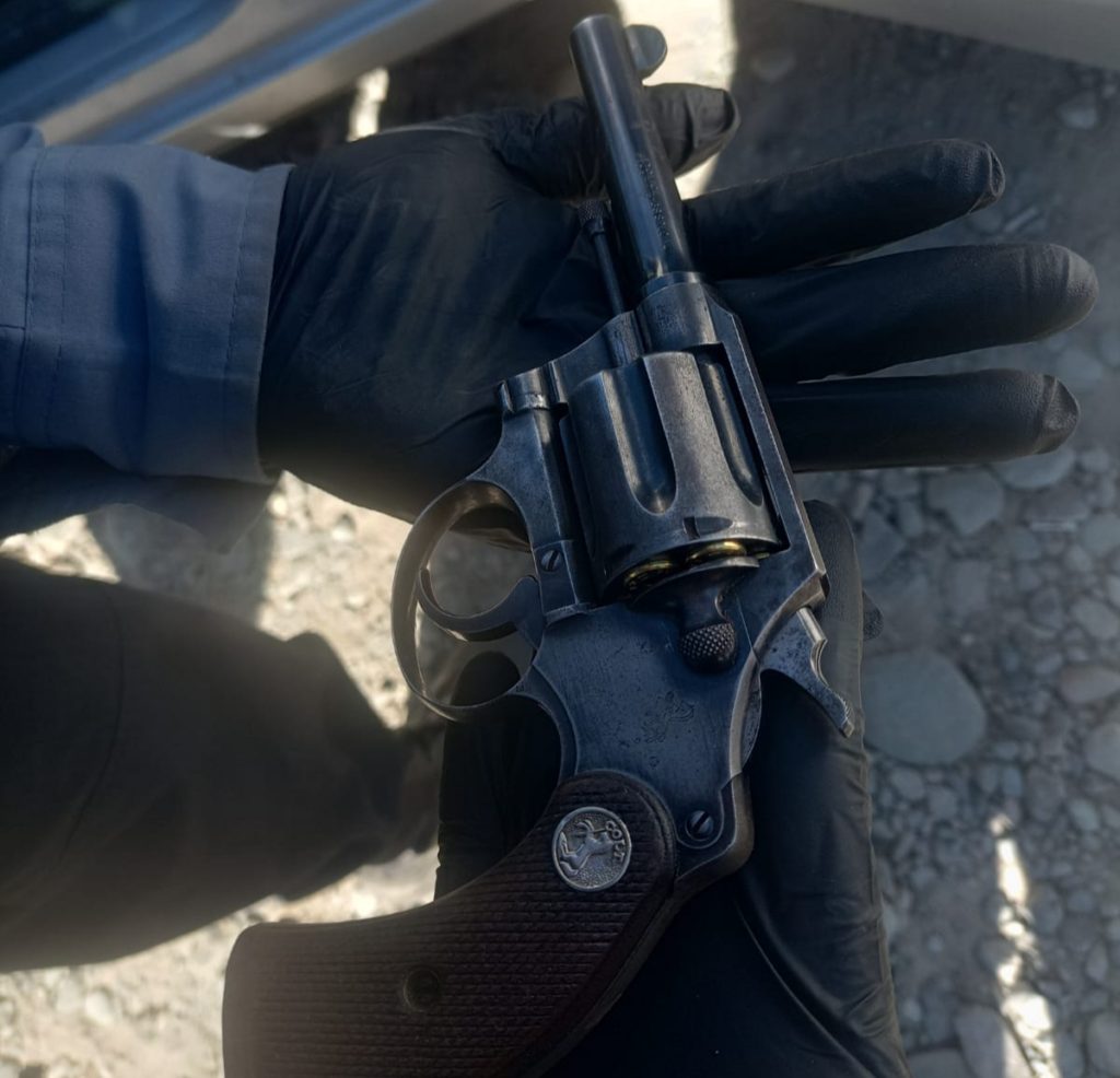 Bariloche: Adolescente alcoholizado y armado fue retenido por la policía