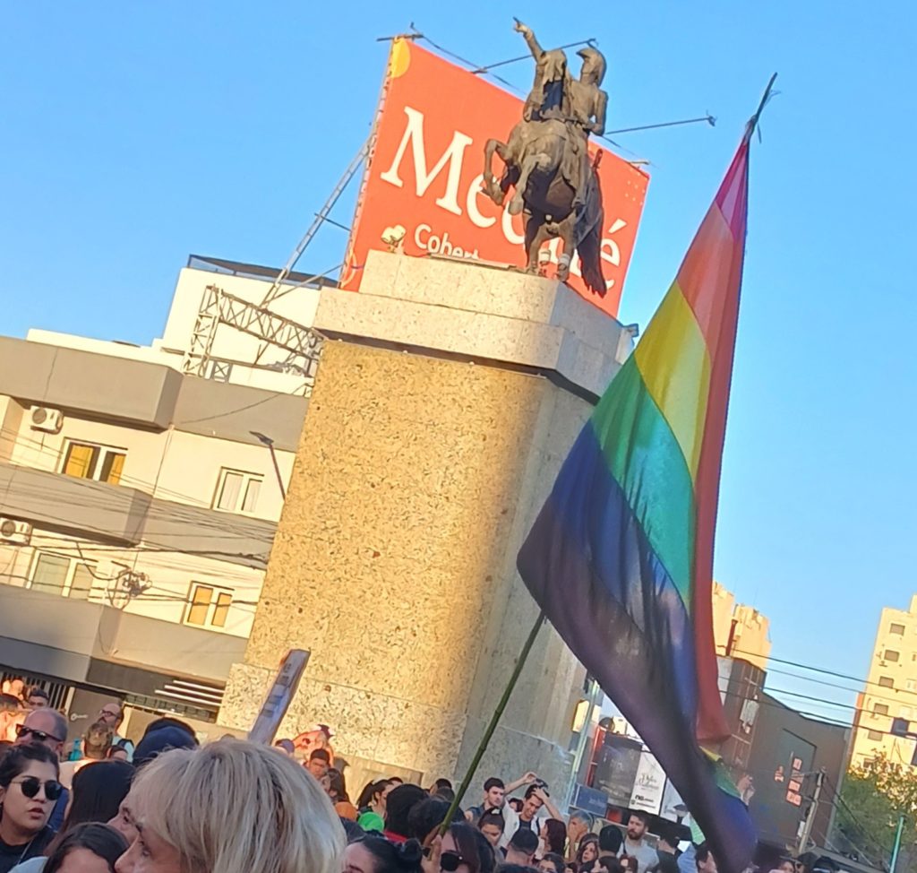 Así fue la Primera Marcha Federal del Orgullo Antifascista y Antirracista en Neuquén capital
