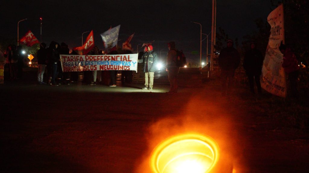 Calf rechazó las propuestas de Cerámica Neuquén y se repite el corte en la Ruta 7