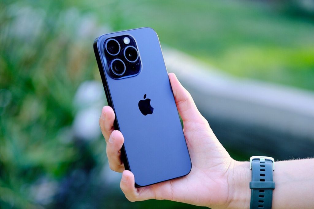 Celulares sin impuestos: cuánto va a bajar el precio del iPhone en Argentina luego de los anuncios del Gobierno