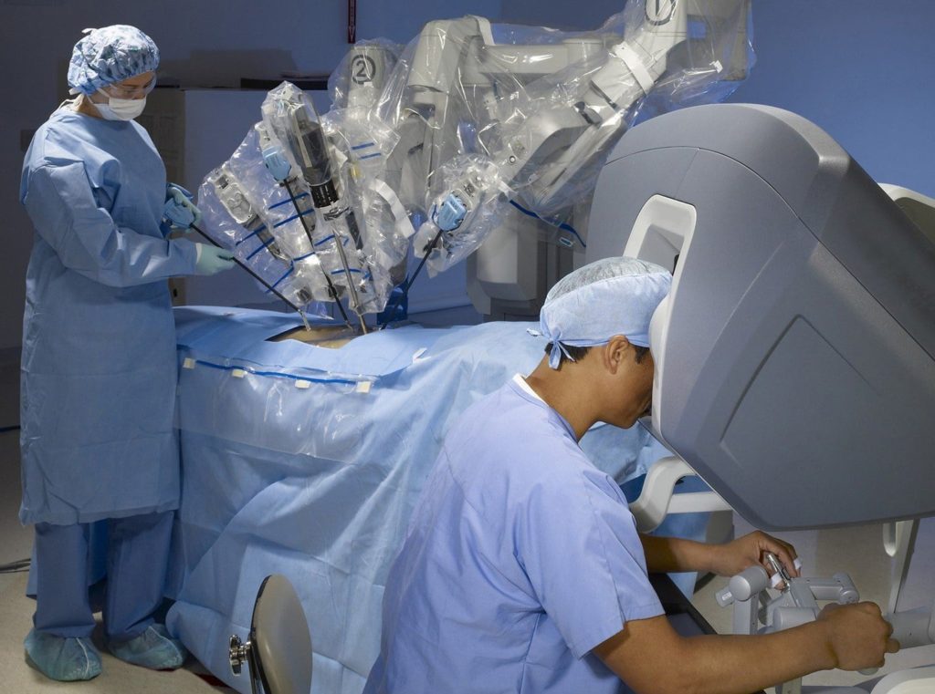 Pionero: El Hospital Italiano realizó más de 2 mil cirugías utilizando tecnología robótica