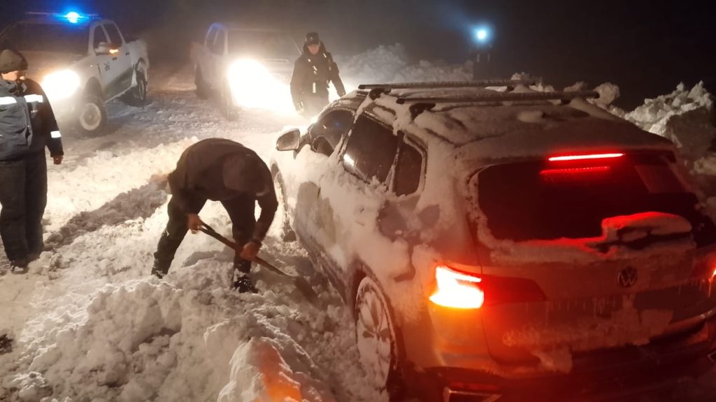 Rescataron a una familia varada en la Ruta 23