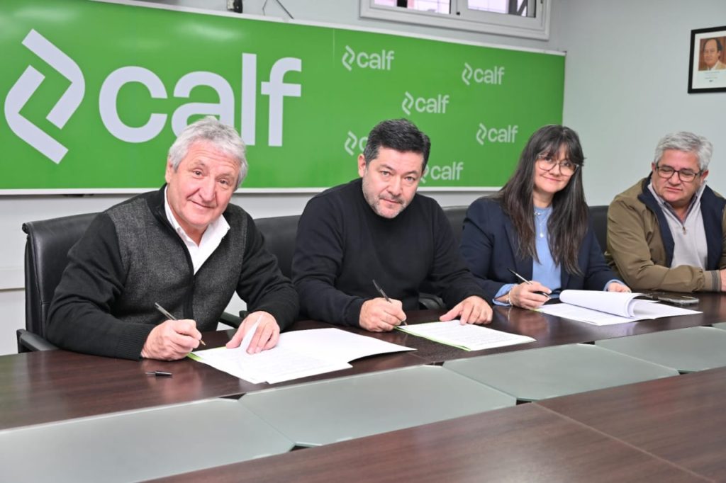 Calf firmó dos convenios con la mutual de Personal del BPN