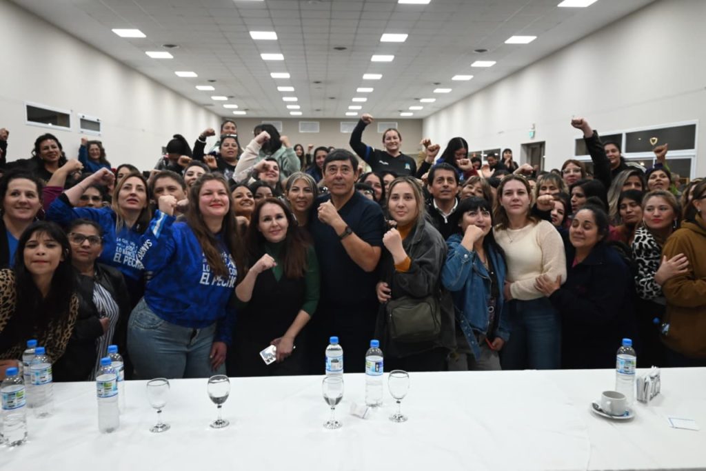 Fuerza Neuquina y Federal se lanzó a la arena política con un encuentro de mujeres