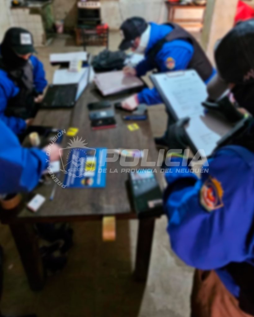 Centenario: allanamientos por estafas virtuales dejaron demorados y gran cantidad de evidencia secuestrada