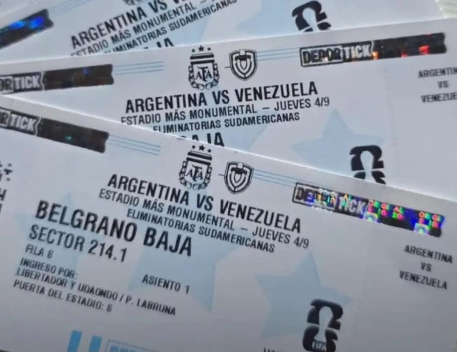 Triste: Padre e hijo fueron estafados y no pudieron ver el último partido de Messi en Argentina