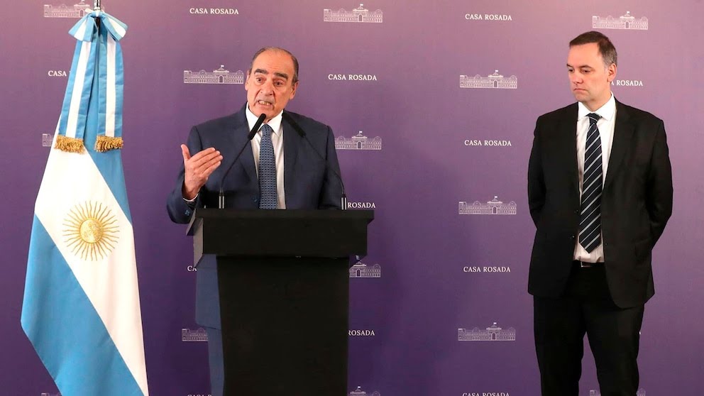 Francos renunció y Adorni es el nuevo jefe de Gabinete de la Nación