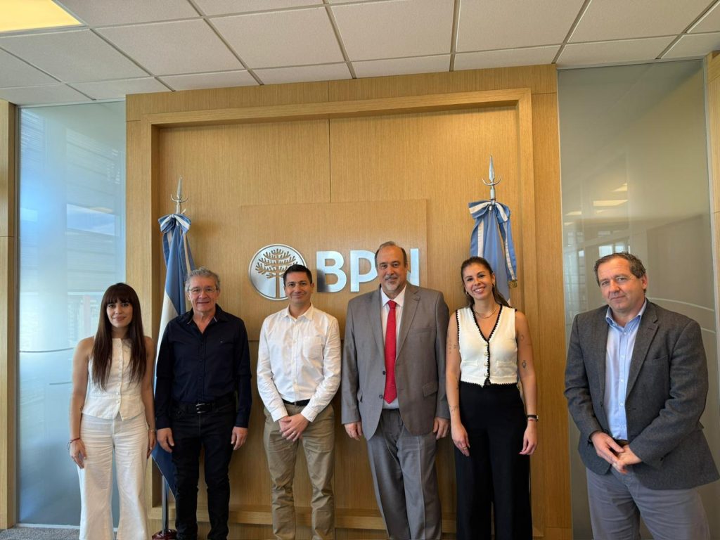 CALF y Banco Provincia firmaron un acuerdo para promover la energía solar