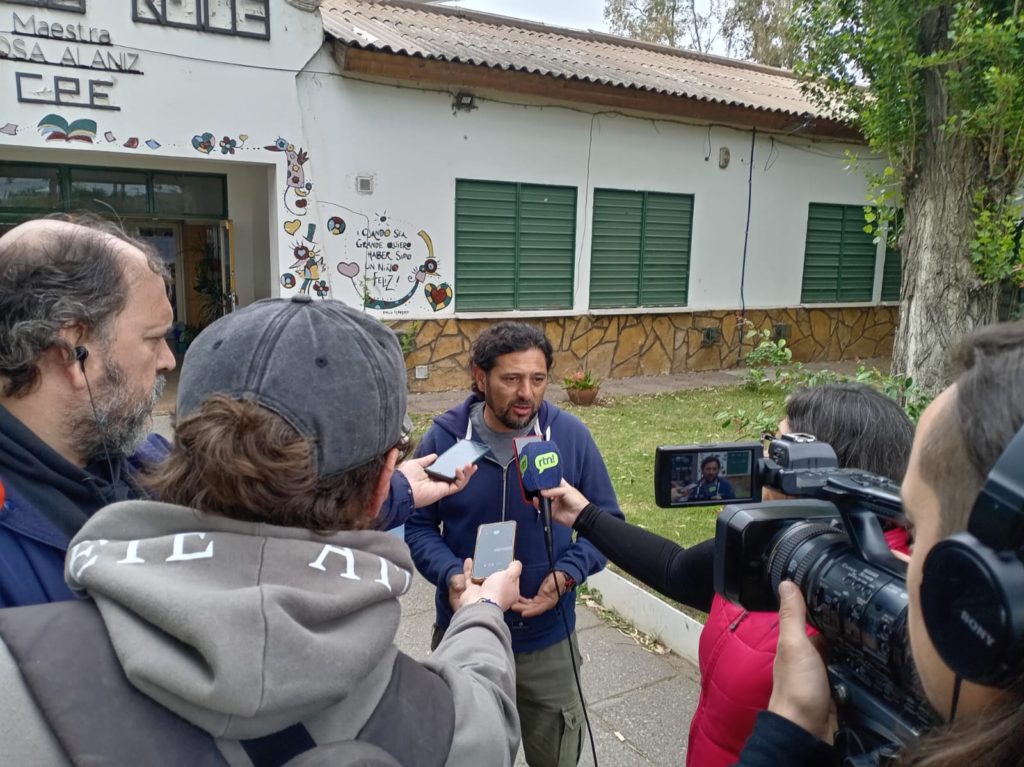 El primer candidato en votar fue Andrés Blanco