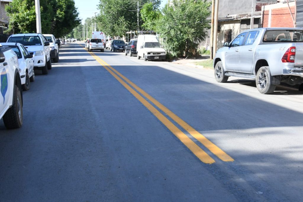 Inauguraron 50 cuadras de asfalto en el barrio Los Pumitas