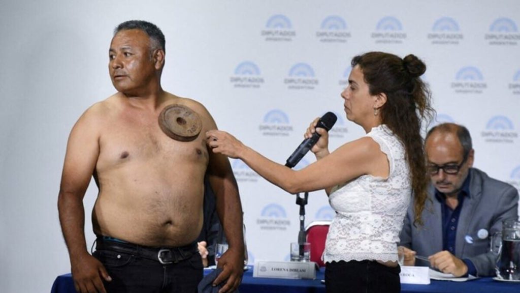 Movimiento antivacuna: Directora de Inmunizaciones de Neuquén habló sobre la presentación del «hombre imán»