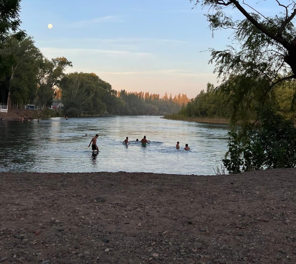 Verano: La ciudad de Plottier no cuenta con balnearios habilitados